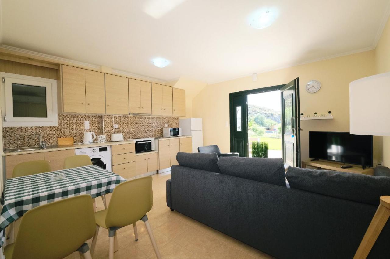 Captains View Apartments พลาติ ภายนอก รูปภาพ